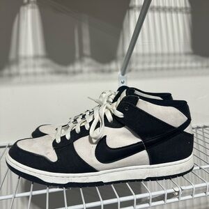 Nike Dunk Mid Canvas